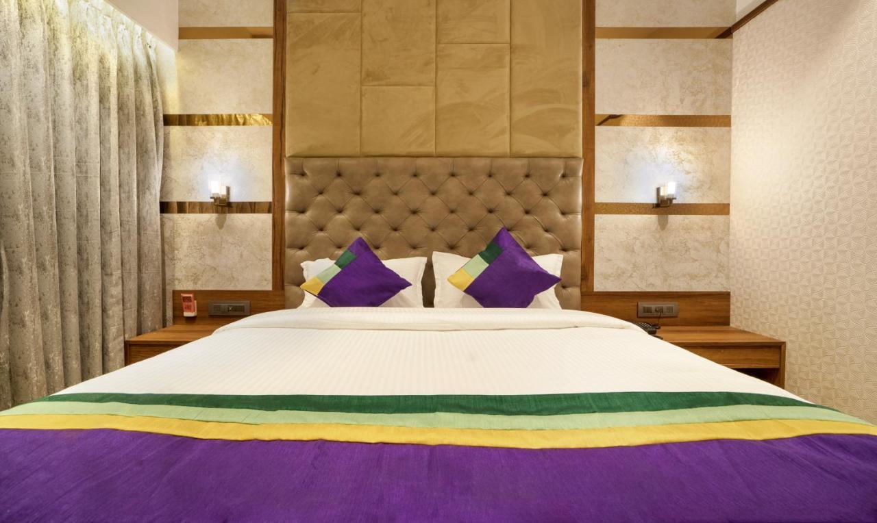 Treebo Premium Savera Inn Мумбаи Экстерьер фото
