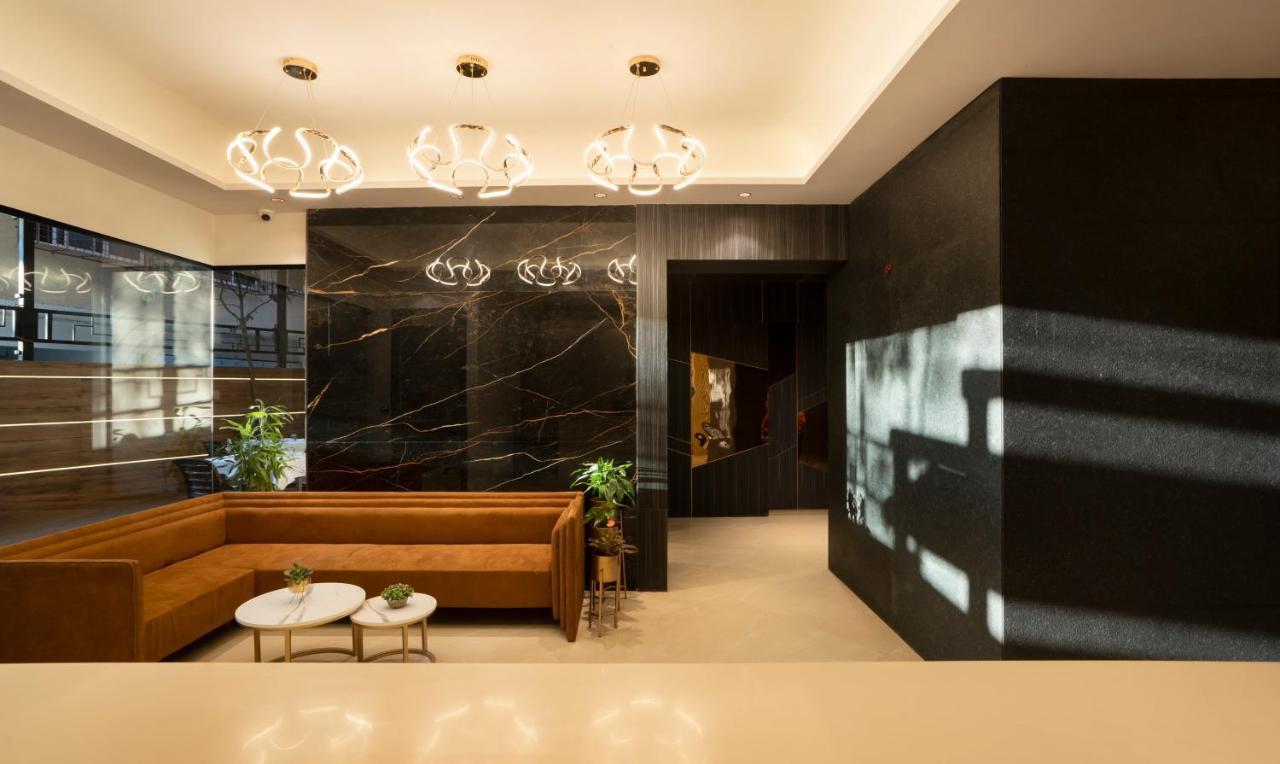 Treebo Premium Savera Inn Мумбаи Экстерьер фото